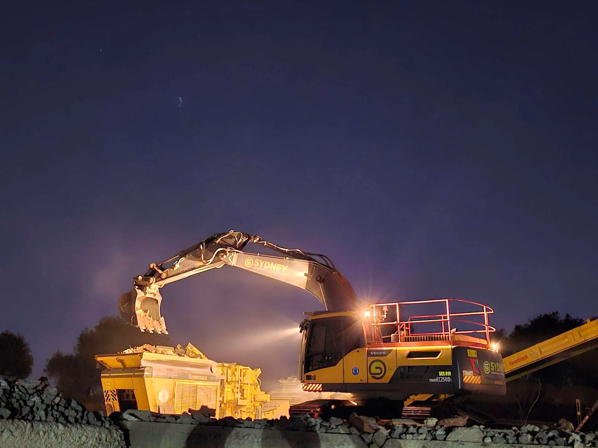 Sydney Crushing & Screening equipment working on site