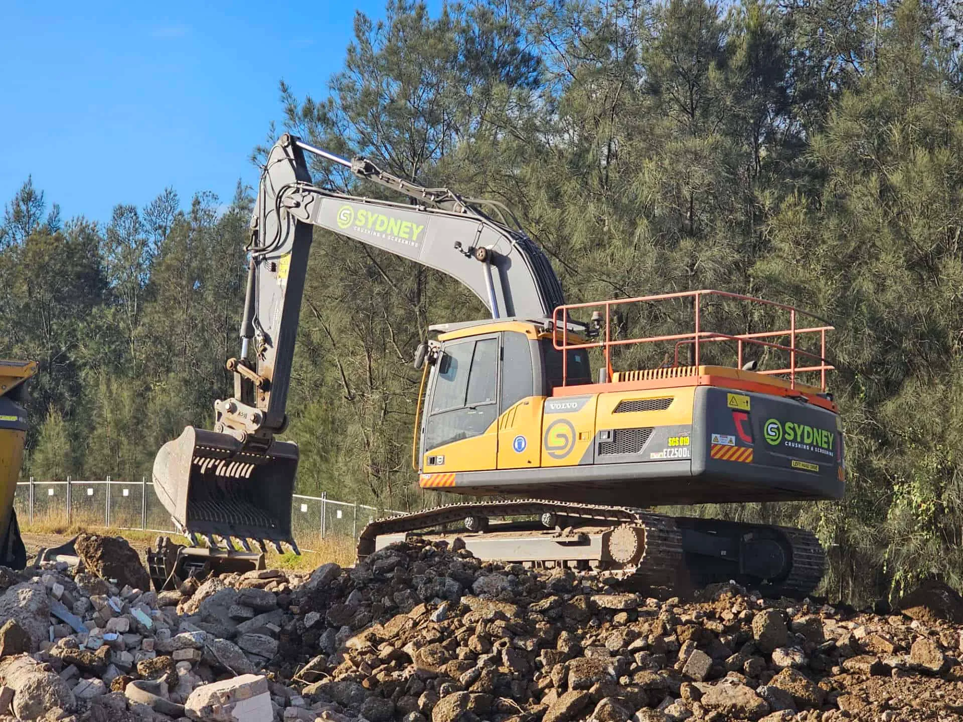 Sydney Crushing & Screening equipment working on site
