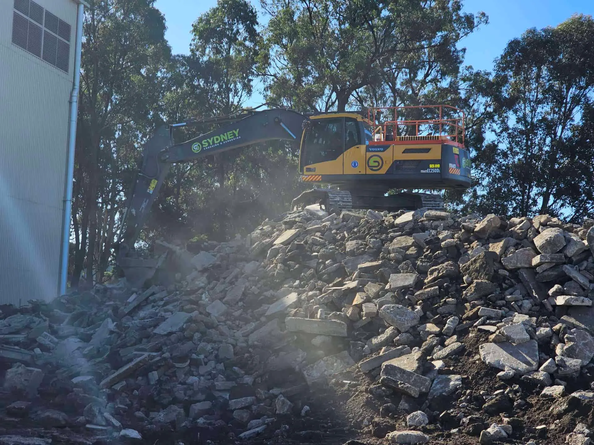Sydney Crushing & Screening equipment working on site