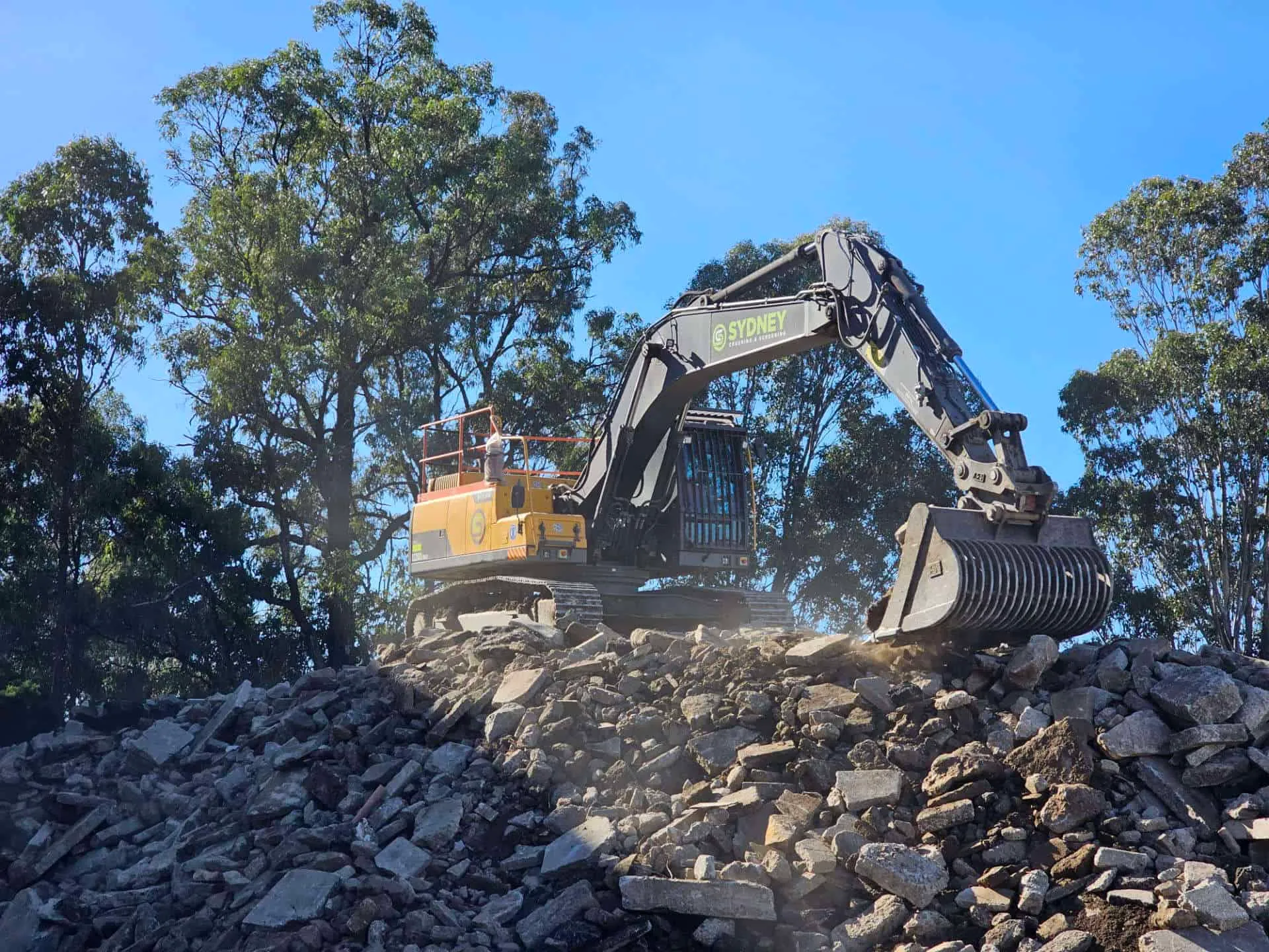 Sydney Crushing & Screening equipment working on site